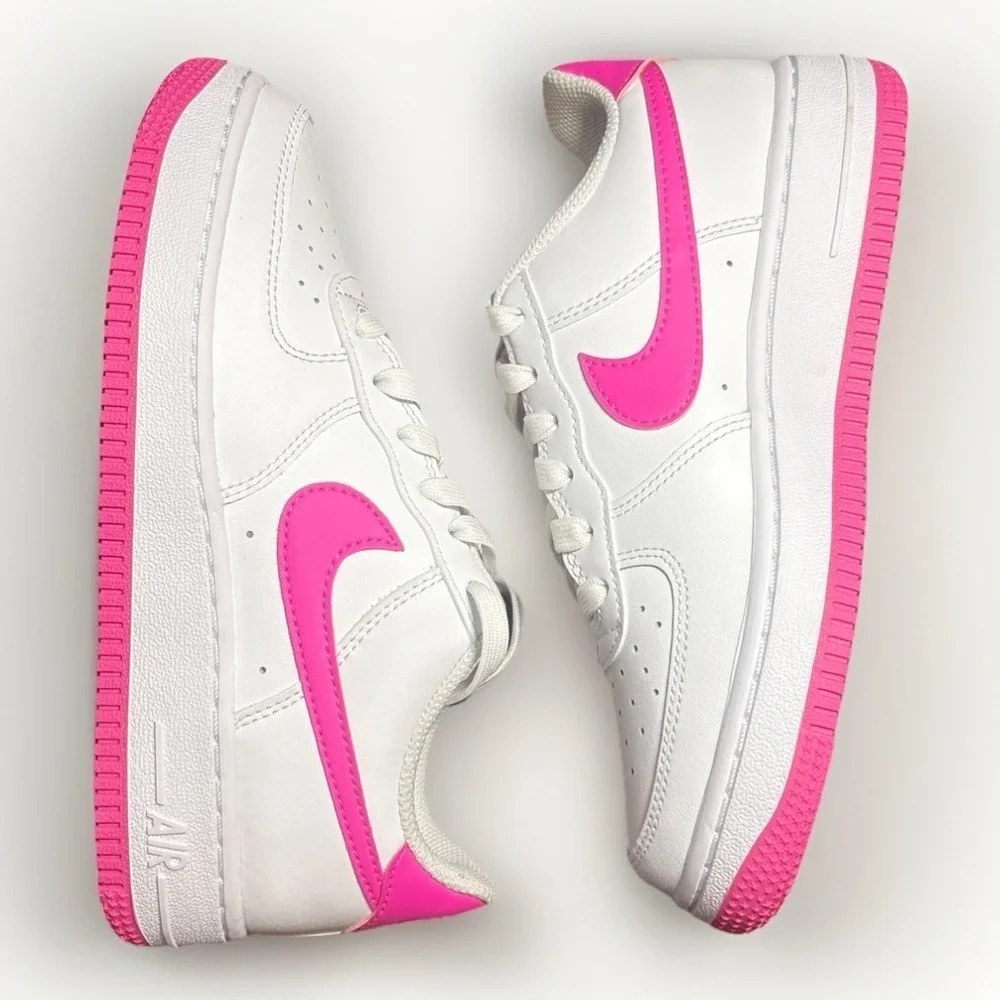 *NEW* Youth Grade-School Nike Air Force 1 White / Laser Fuchsia  (FV5948 102) 👍